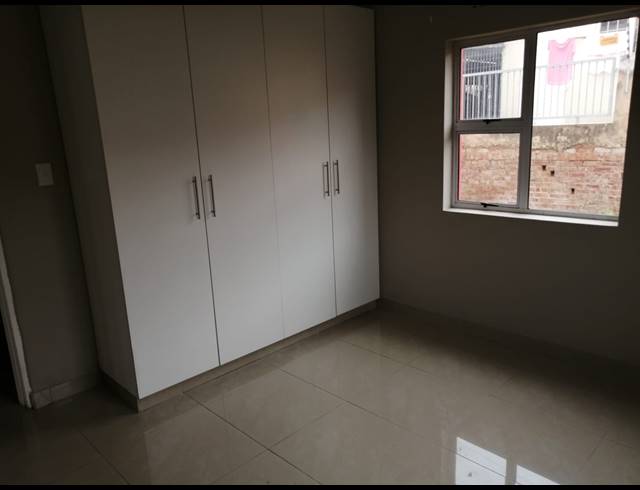 2 BEDROOM FLAT TO LET IN INANDA